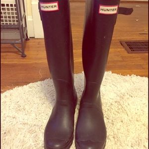 Black original tall hunter rain boots
