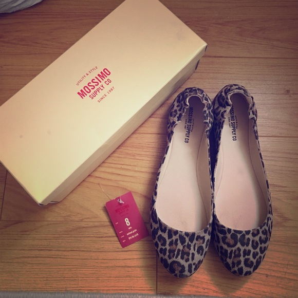 Brand New Leopard Print Flats // Size 8