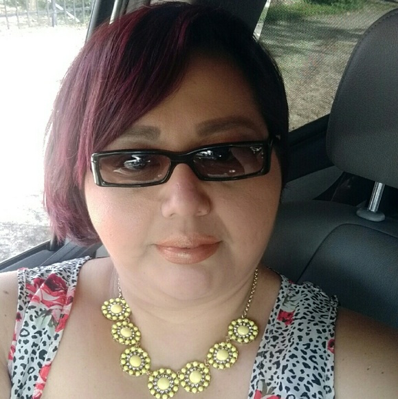 Hi! My name is Mari & I am so glad you stopped by. - Picture 4 of 4