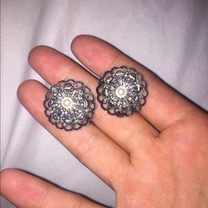 STATEMENT EARRINGS