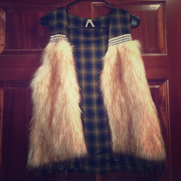 BKE fur vest