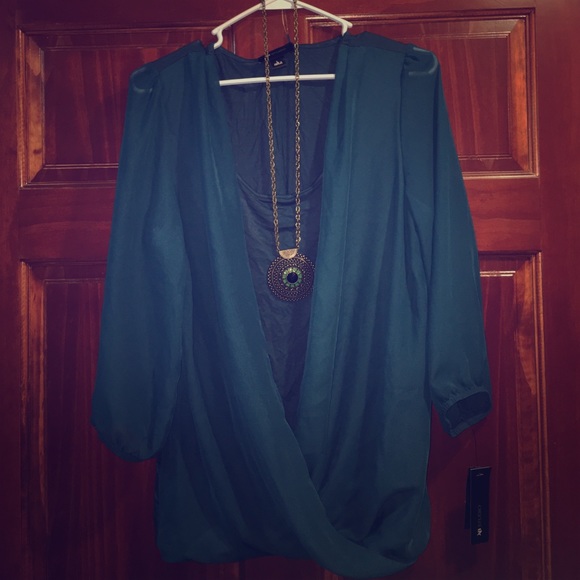 Ab studio long sleeve shirt, necklace included