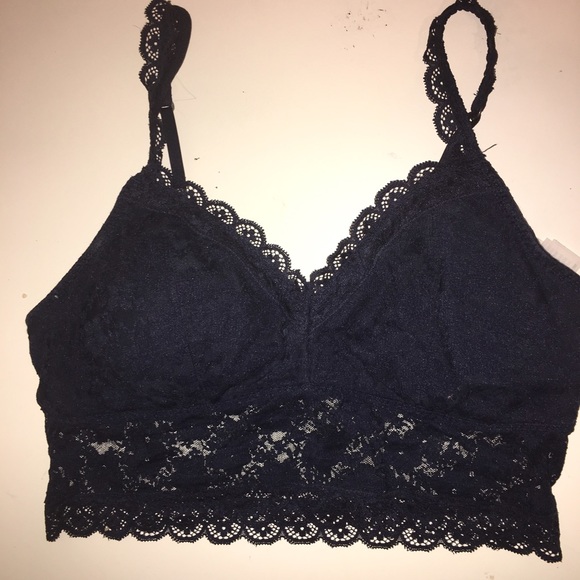 white bralette hollister