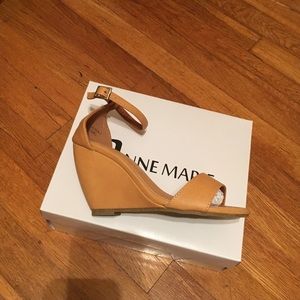 Camel wedge sandal