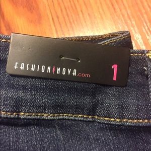 💕FASHION NOVA HIGHWAISTED SKINNY JEANS💕 (TRADED)