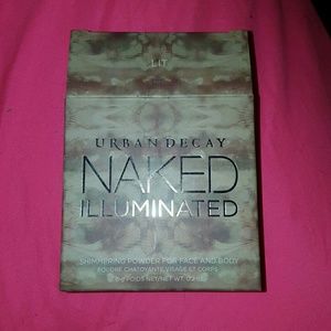Urban decay Naked illuminated lit