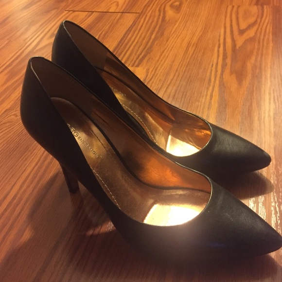 💕CLASSIC BLACK PUMPS💕