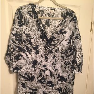 Talbots s/m black & white tunic w/ beaded neckline