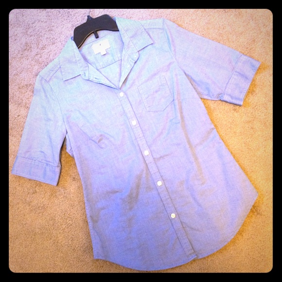 American Eagle Button Down Shirt