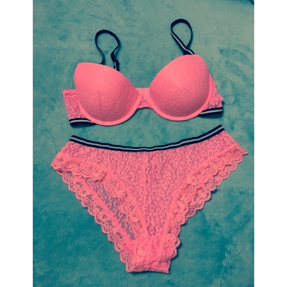 Bra and panty set 👙