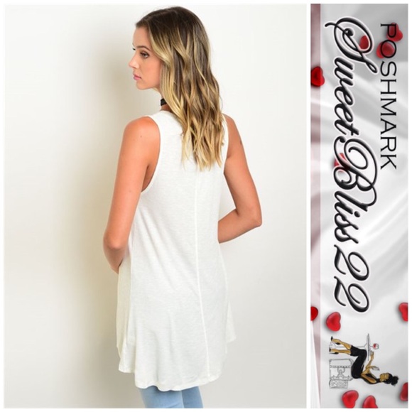 🌸 Stunning White Top🌸 - Picture 2 of 2