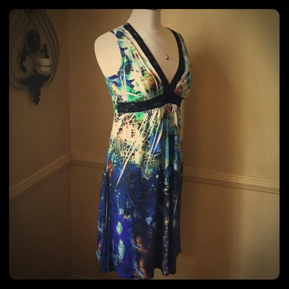 Sierra Rose Inc. Vibrant Dress. SIZE MEDIUM