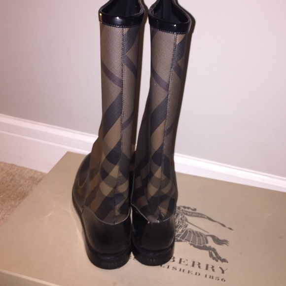 Burberry Rain Boots - Picture 3 of 3