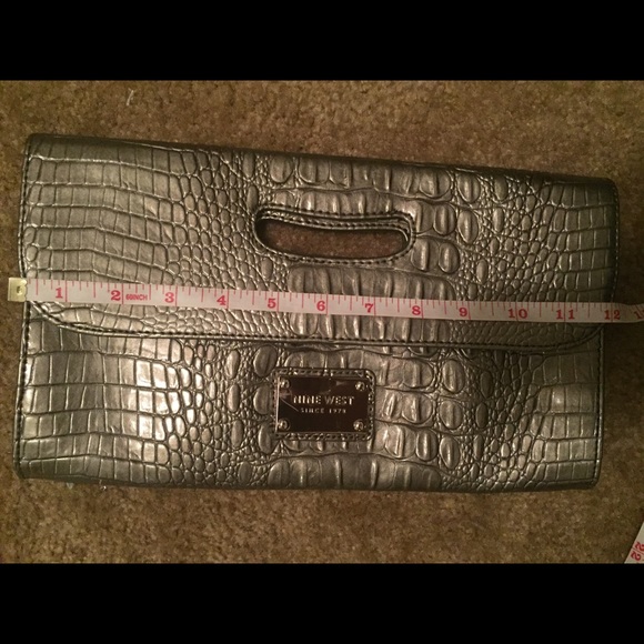 9 West Gray clutch - Picture 1 of 3