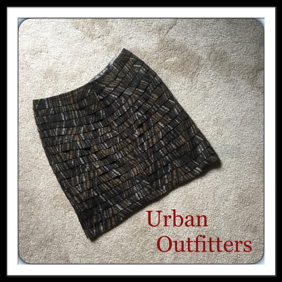 #248 🌴URBAN OUTFITTERS (SILENCE + NOISE) SKIRT