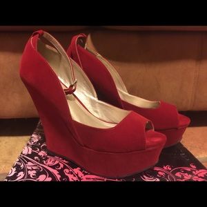 Red velvet wedge shoes