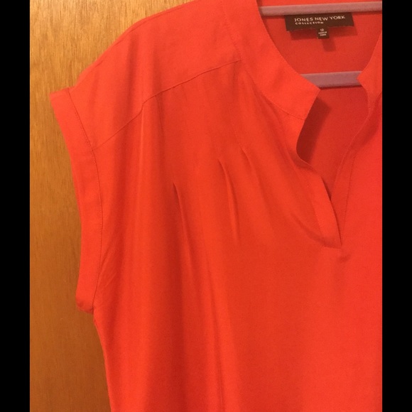 Price drop! NWOT Jones NY Collection silk tunic
