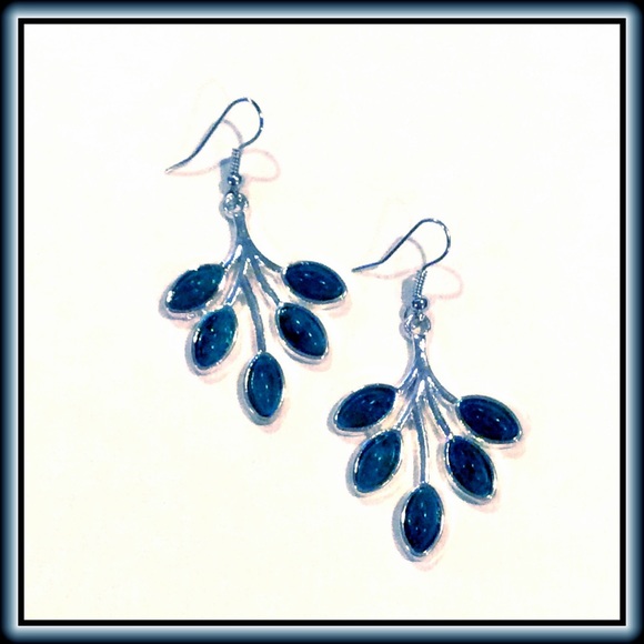 Jewelry - BOHO EARRINGS