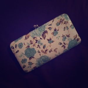 Cute vintage style wallet!!