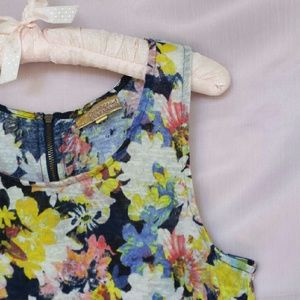 CLEARANCE NWOT floral hi-lo tank