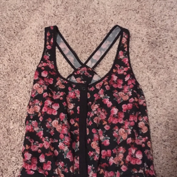 Flowery romper! - Picture 2 of 4