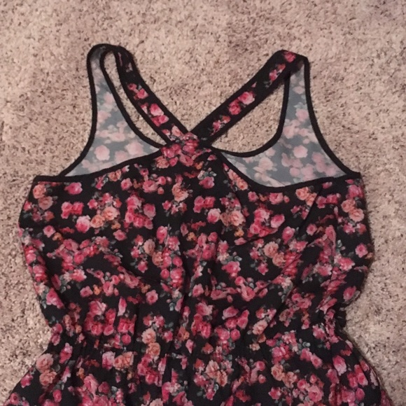 Flowery romper! - Picture 3 of 4