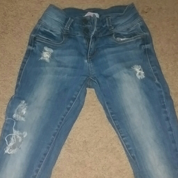 Mid-rise skinny jeans