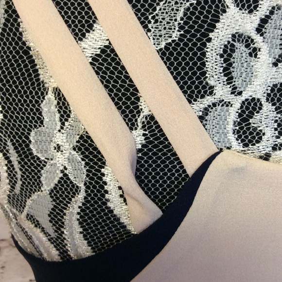 ❌LAST CHANCE❌ALTAR'D STATE GORGEOUS DRESS - Picture 3 of 6