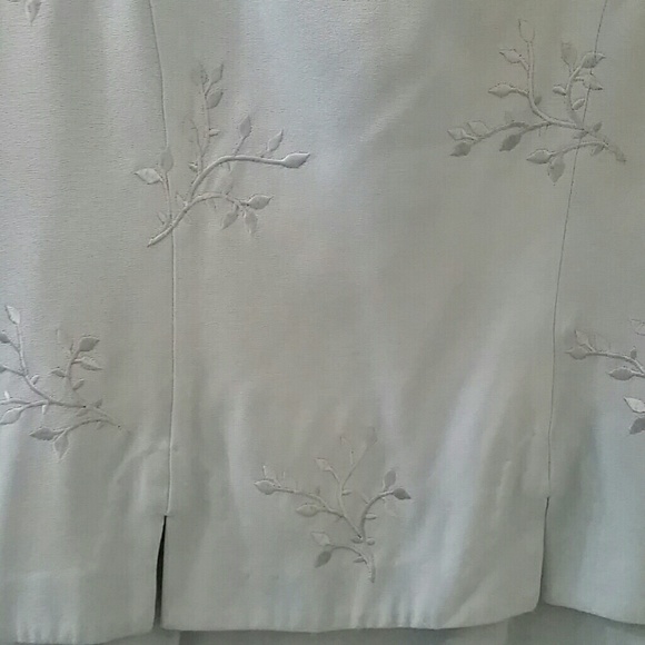 Dress - Picture 2 of 2