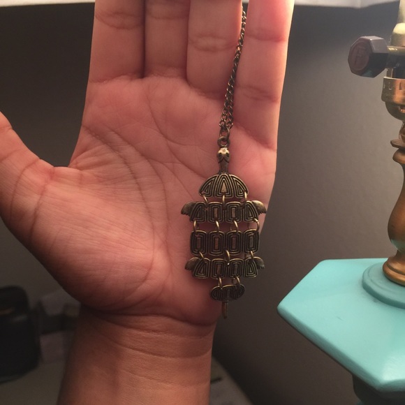 Turtle Necklace - Picture 2 of 3