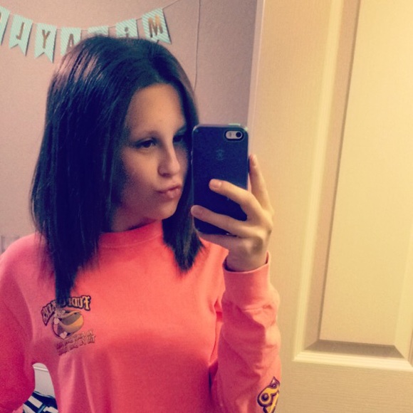 Meet your Posher, Mikayla - Picture 2 of 3