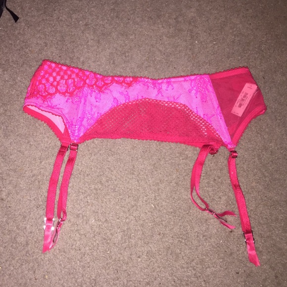 ‼️SOLD‼️Vs garter brand new size m/l - Picture 1 of 4
