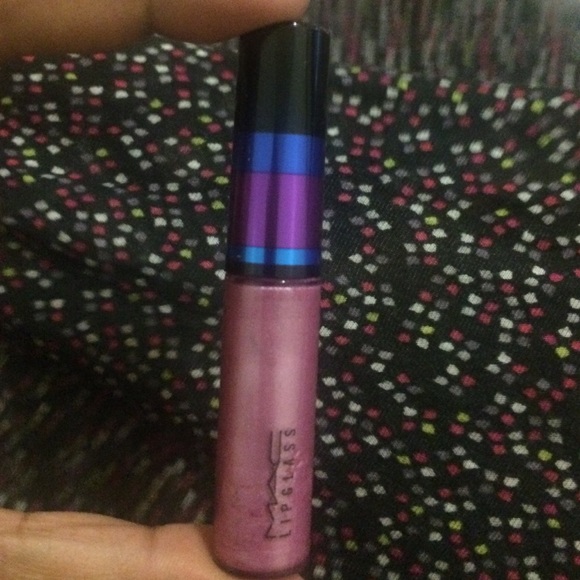 Lipglass