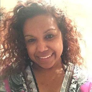 Meet your Posher, Romona