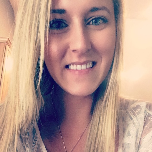 Meet your Posher, Abbie