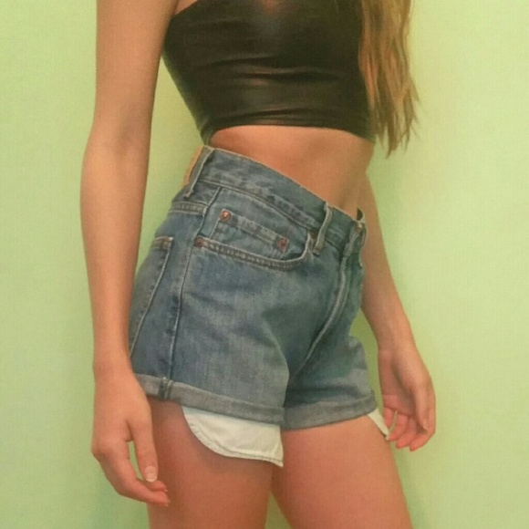 Cut Off High Waist Levi's 569 Vintage Mom Shorts