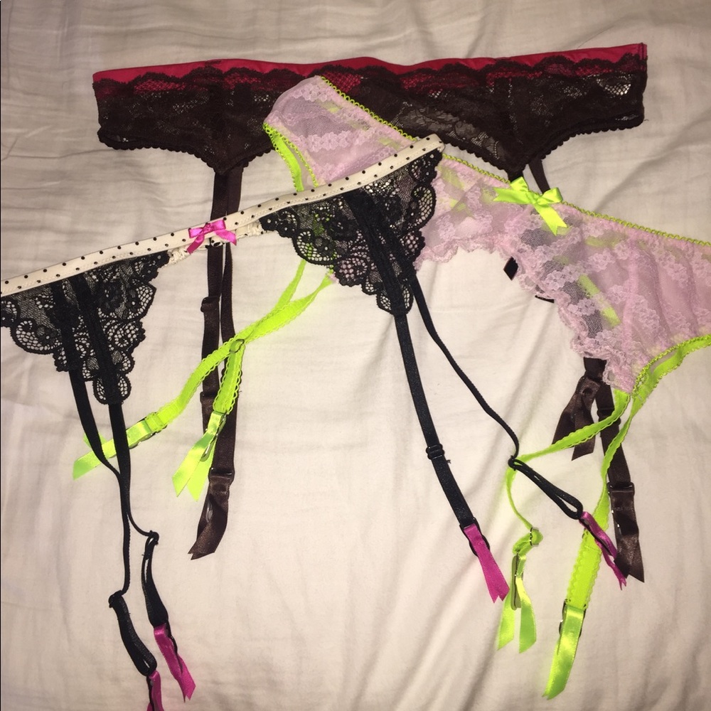 ‼️Victoria secret garter belt‼️