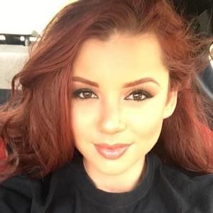 Meet your Posher, Carolyn