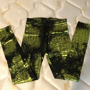 Blackmilk Dirty Yellow leggings in S