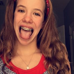 Meet your Posher, Mackenzie