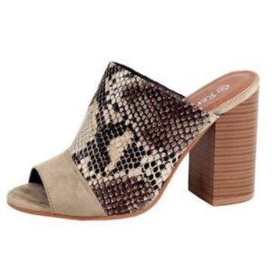 ⚡️FLASH SALE⚡️ Sleek Snake & Suede Mule Heel