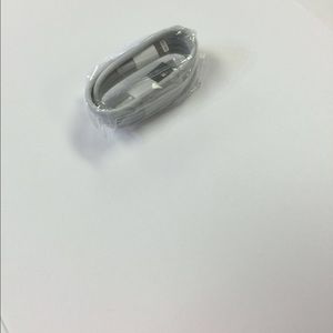 iPhone and IPad USB Authentic cable