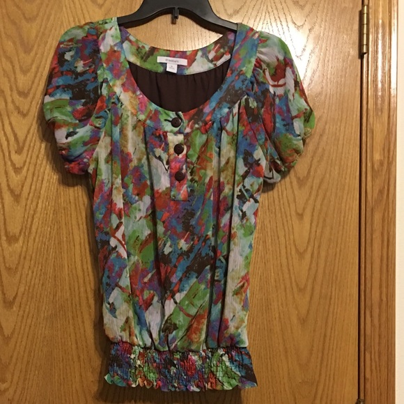 Colorful top with elastic waist