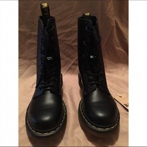 Dr. Martens Original- Women's