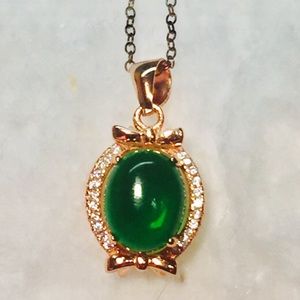 3.62ct Cabochon Emerald & AAA Grade Australian Cz