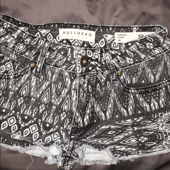 NWOT bullhead shorts