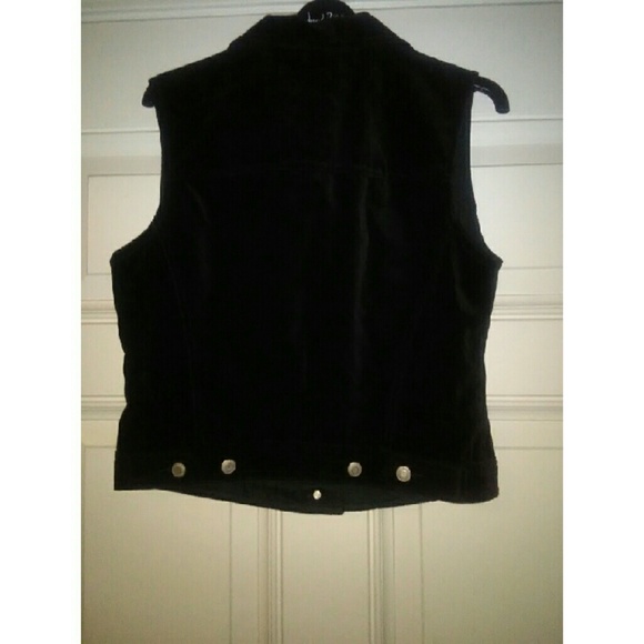 Vest - Picture 1 of 2