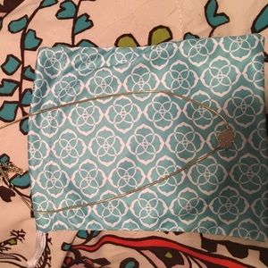 Kendra Scott necklace