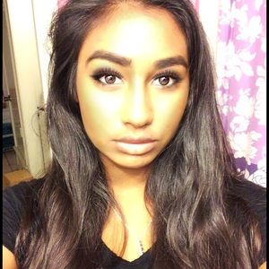 Meet your Posher, Aria