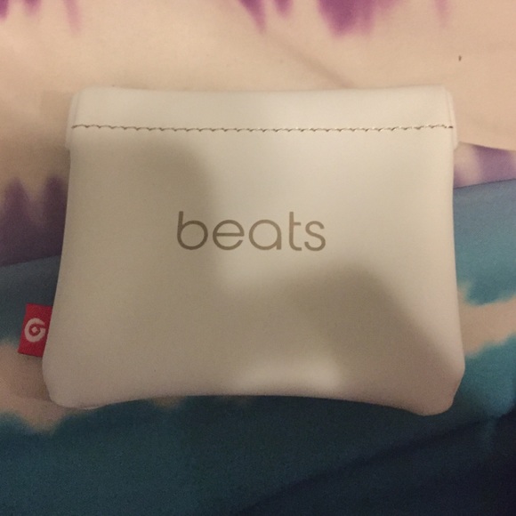 ❌❌ Beats earbuds!!! - Picture 3 of 3